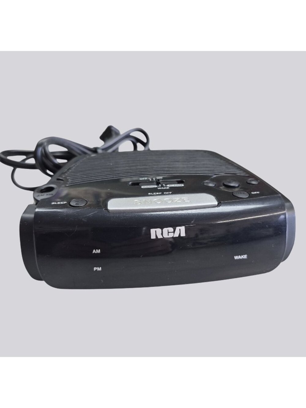 RCA Black AM/FM Clock Radio Alarm Snooze & Sleep Functions RP5405-A